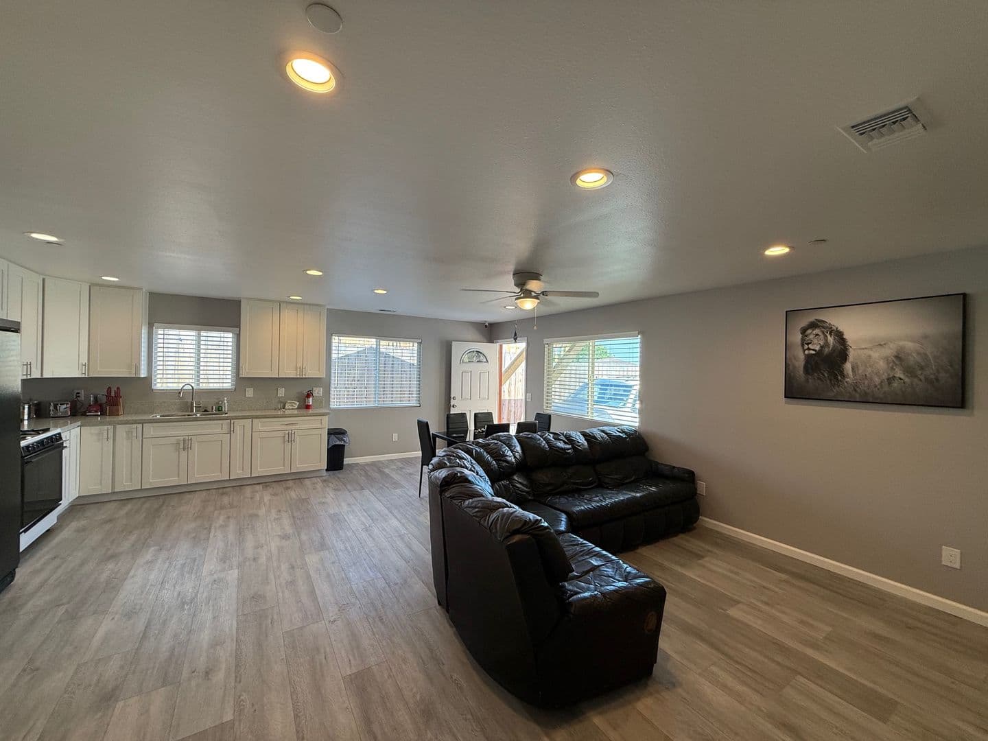 San Diego Apartment: 5276 Imperial Ave.