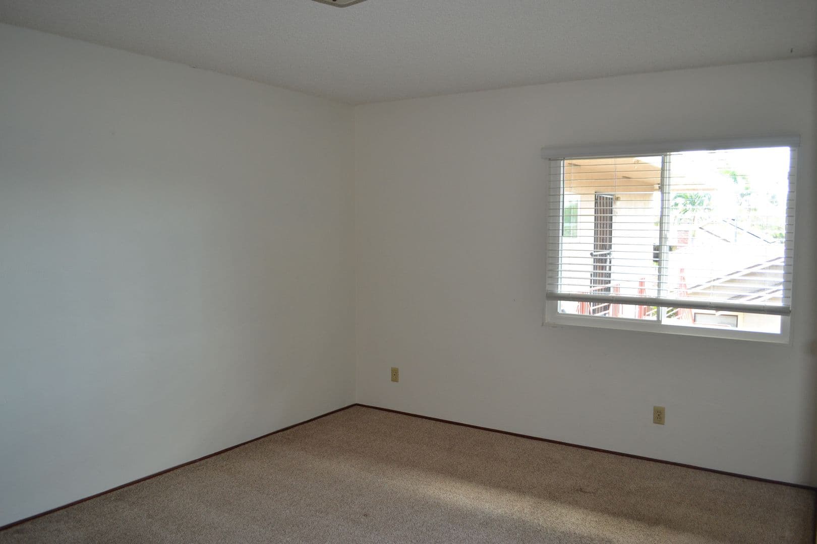 San Diego Apartment: 1076 Lincoln Ave