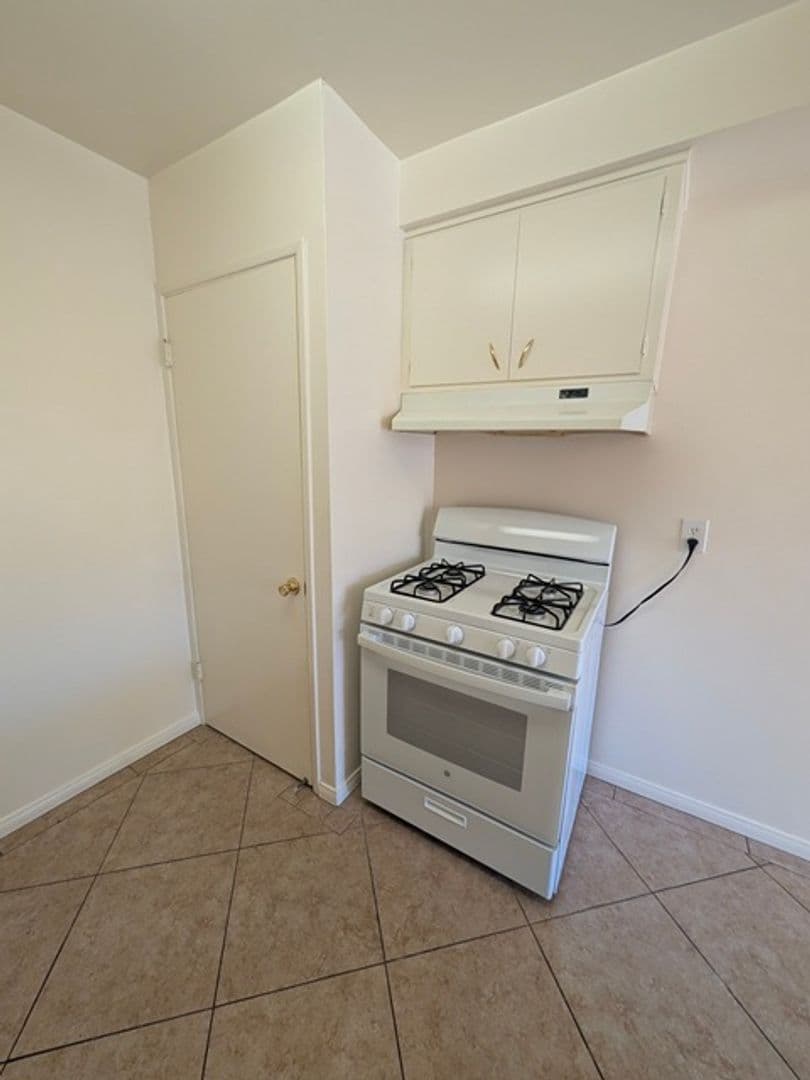 El Cajon Apartment: 801 S. Orange Ave. #C