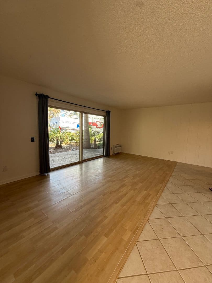 La Mesa Apartment: 5700 Baltimore Dr #55