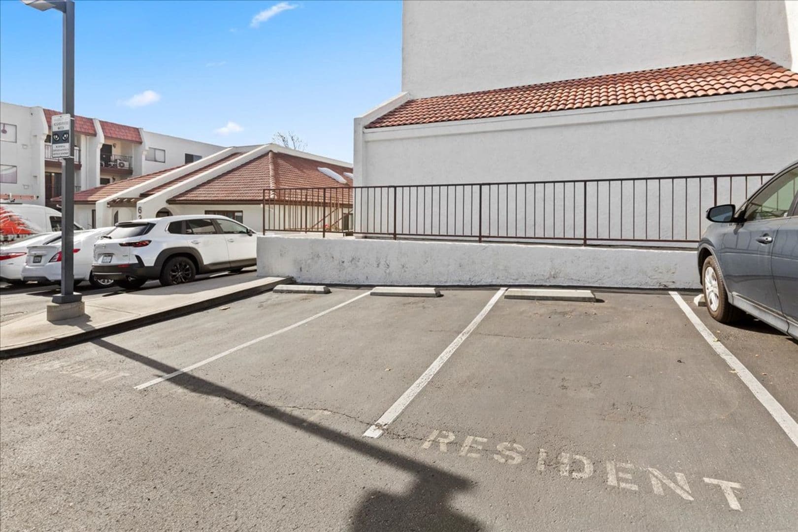 San Diego Condo: 6350 Genesee Avenue  #220