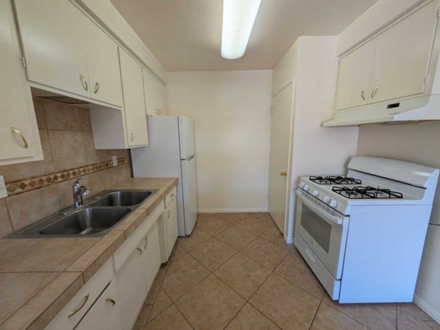 El Cajon Apartment: 801 S. Orange Ave. #C