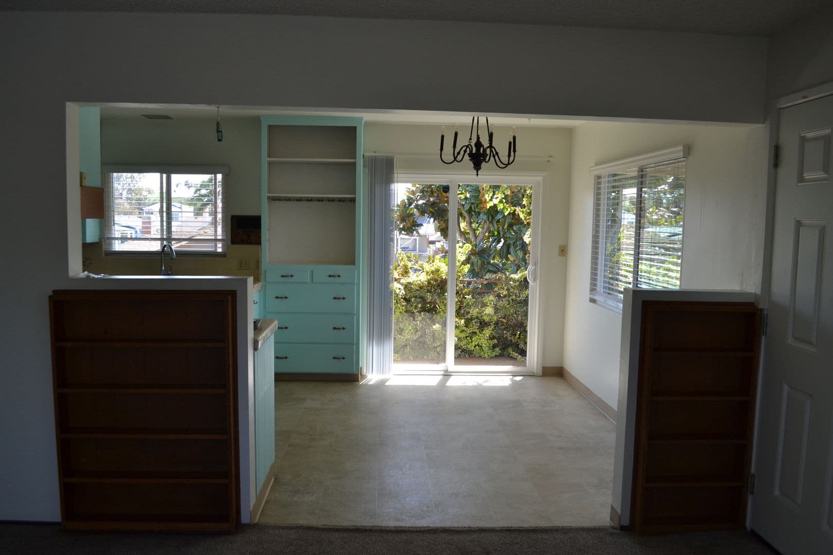 San Diego Apartment: 1076 Lincoln Ave