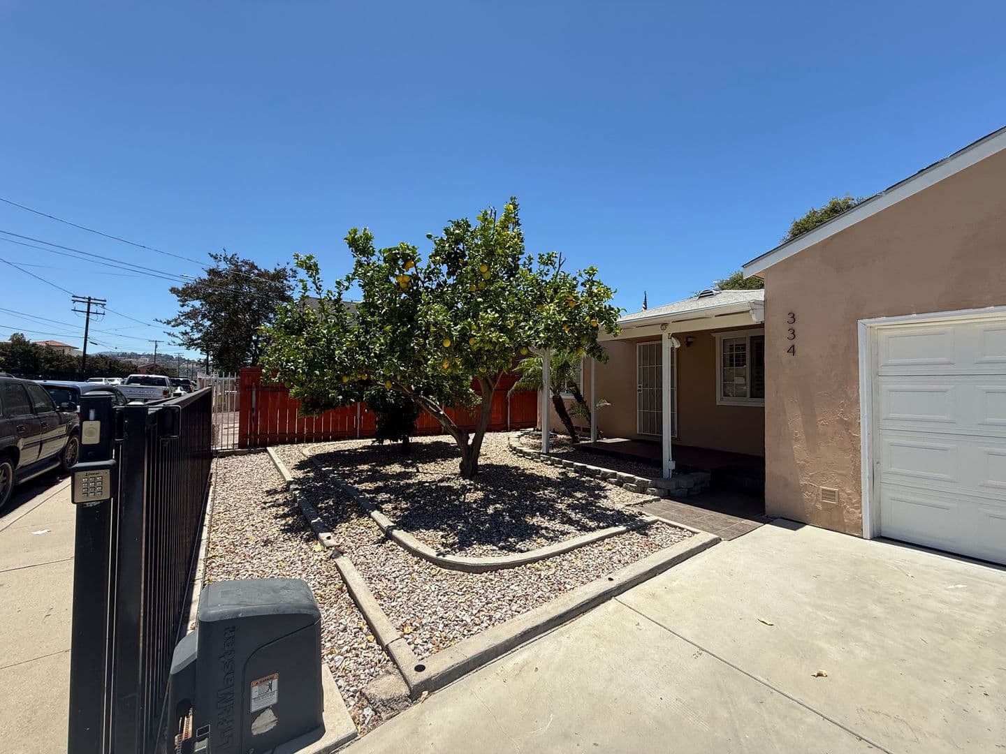 El Cajon House: 334 Roanoke Rd.