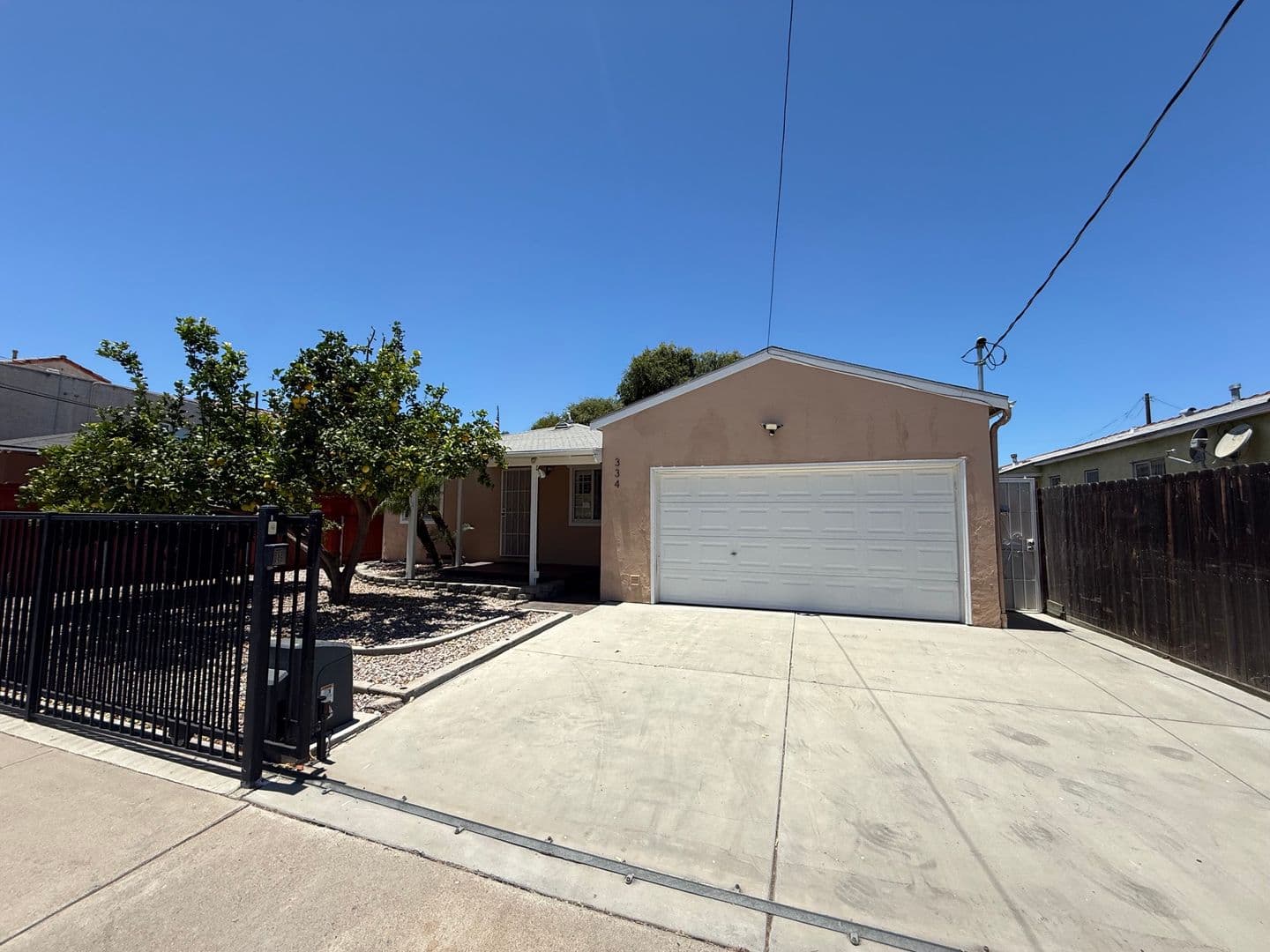 El Cajon House: 334 Roanoke Rd.