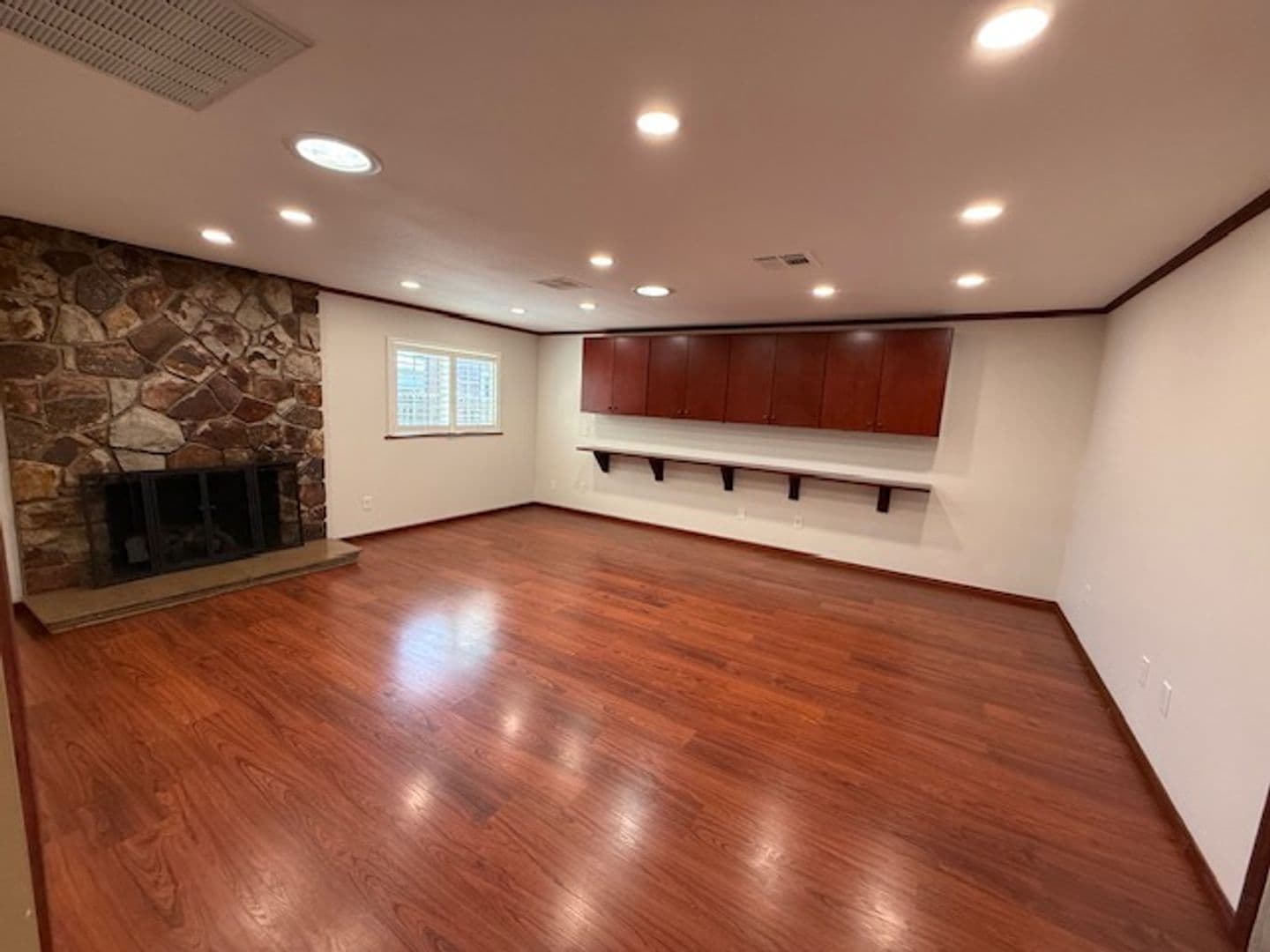 El Cajon House: 334 Roanoke Rd.