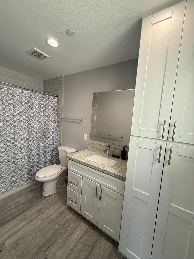 San Diego Apartment: 5276 Imperial Ave.
