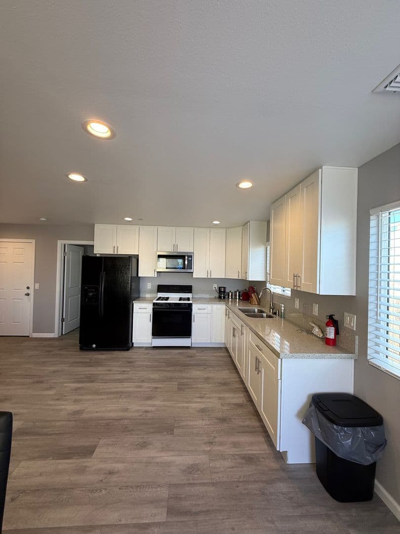 San Diego Apartment: 5276 Imperial Ave.