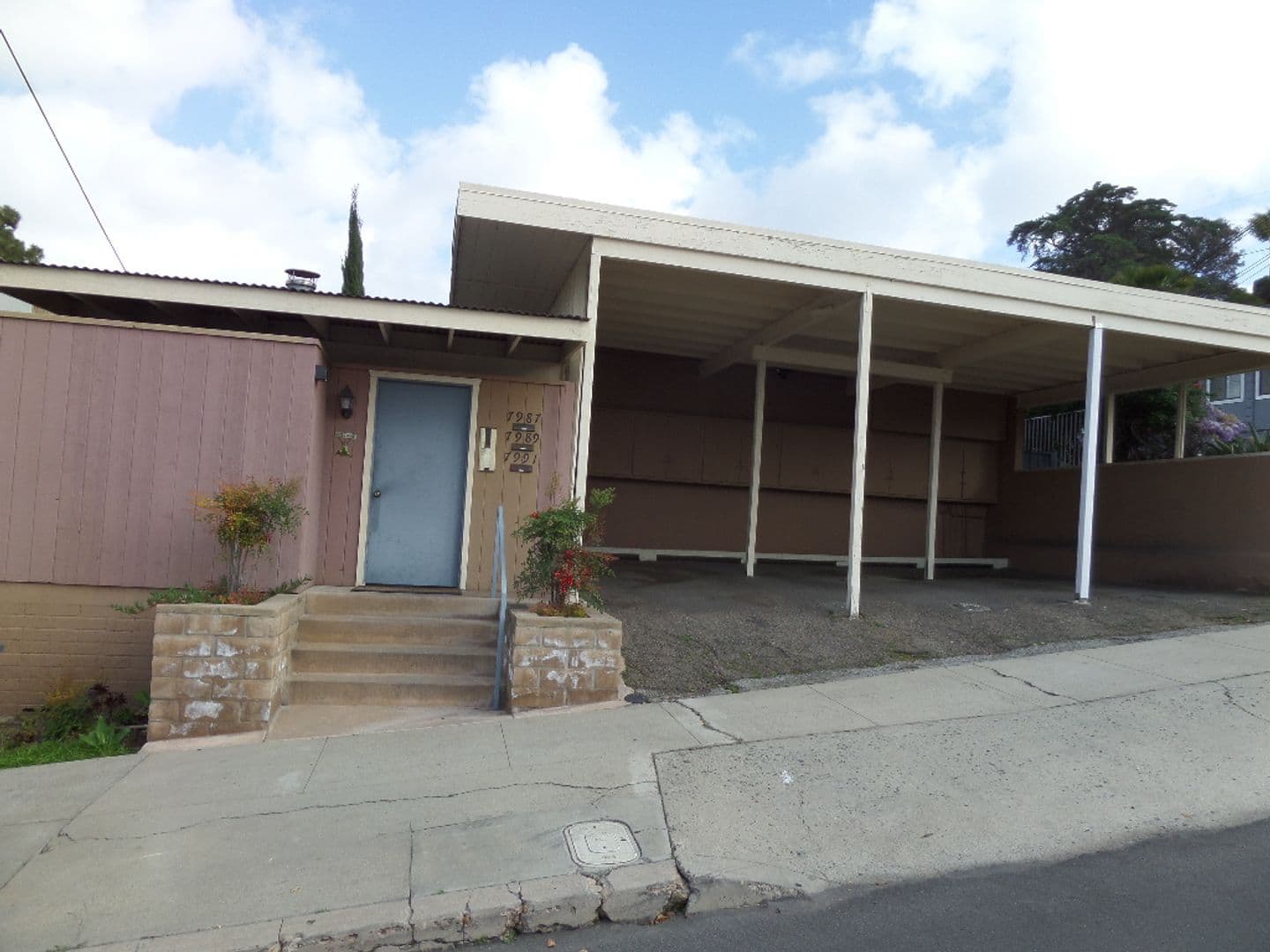 La Mesa Apartment: 7991 Normal Ave