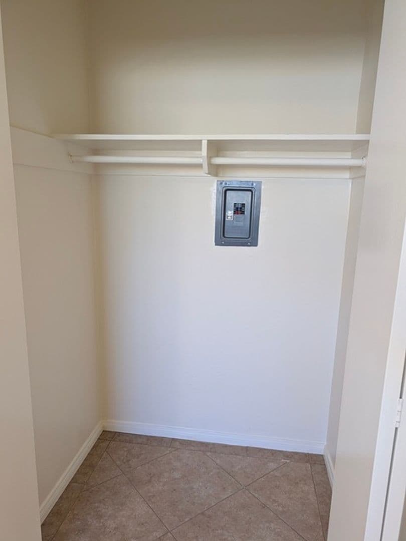 El Cajon Apartment: 801 S. Orange Ave. #C