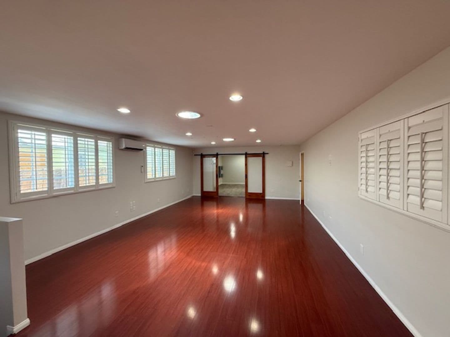 El Cajon House: 334 Roanoke Rd.