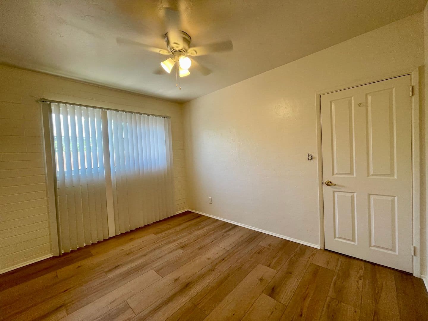 El Cajon Apartment: 321 Roanoke Rd.