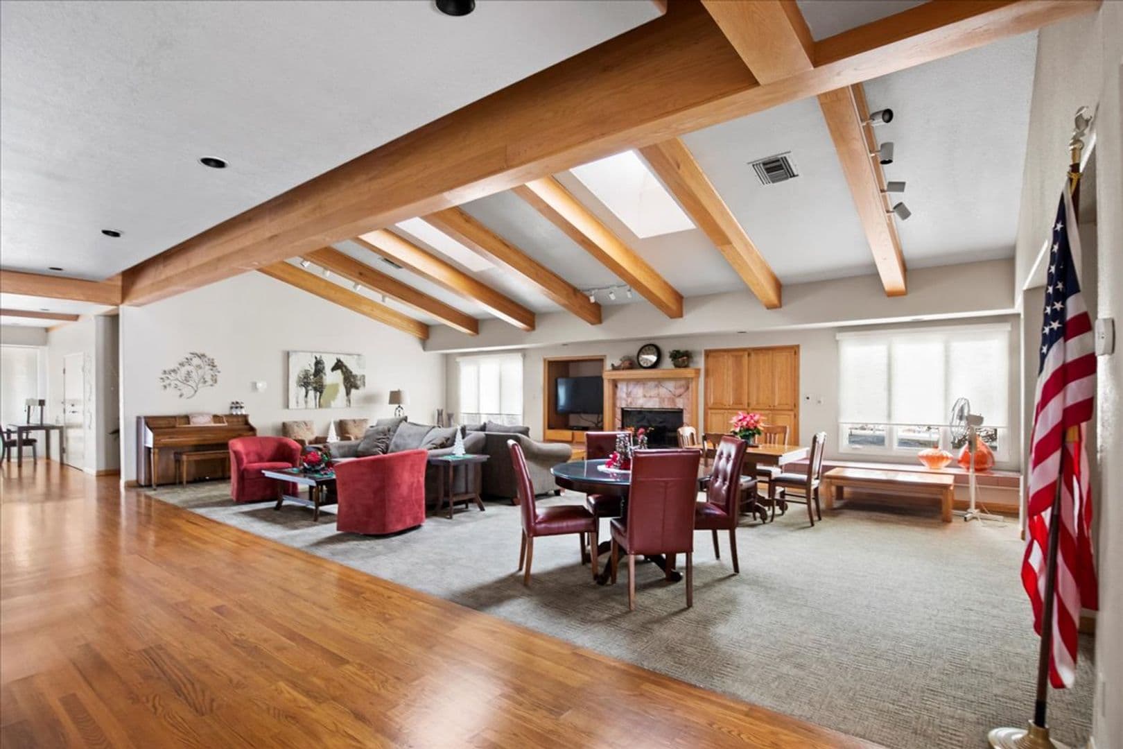 San Diego Condo: 6350 Genesee Avenue  #220