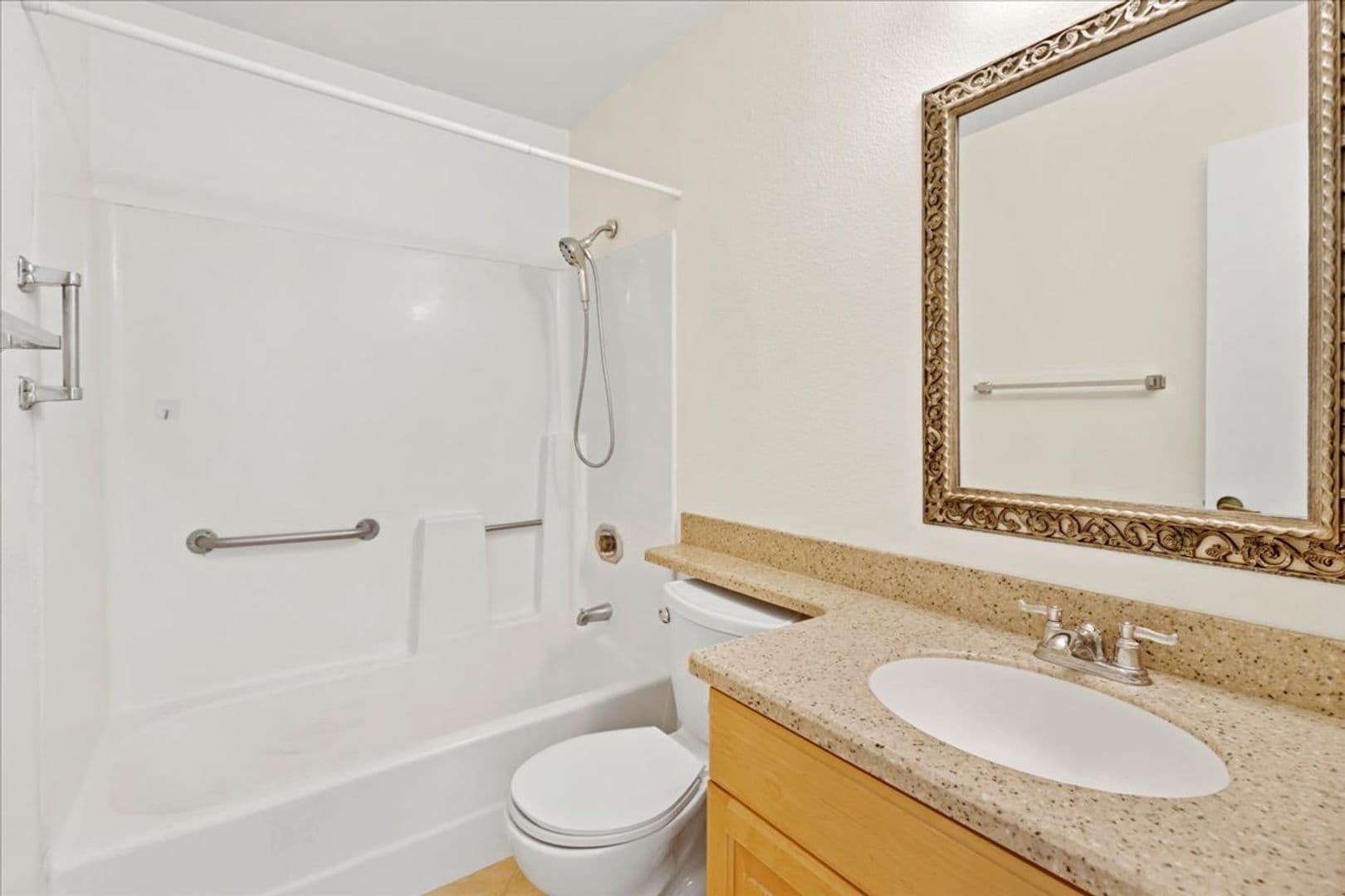 San Diego Condo: 6350 Genesee Avenue  #220