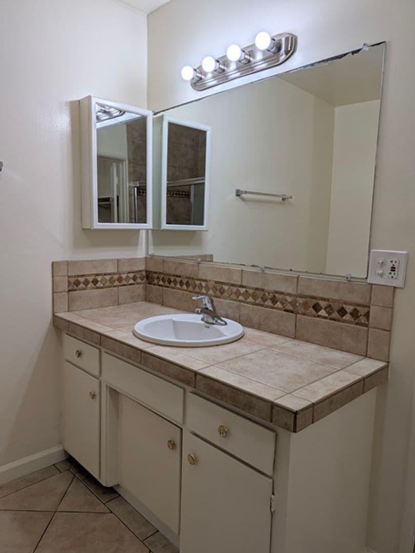 El Cajon Apartment: 801 S. Orange Ave. #C