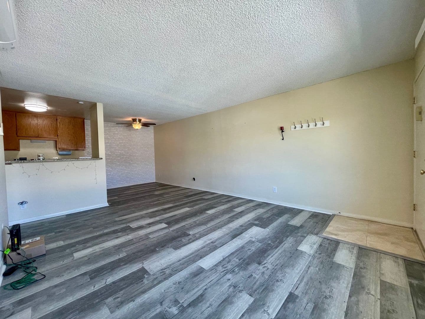 Lakeside House: 12716 Lakeshore Dr. #I