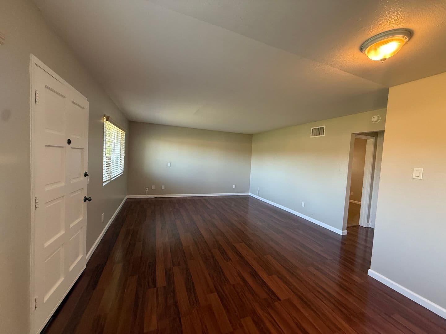 Lakeside Condo: 12147 Wintergreen Dr.  #1