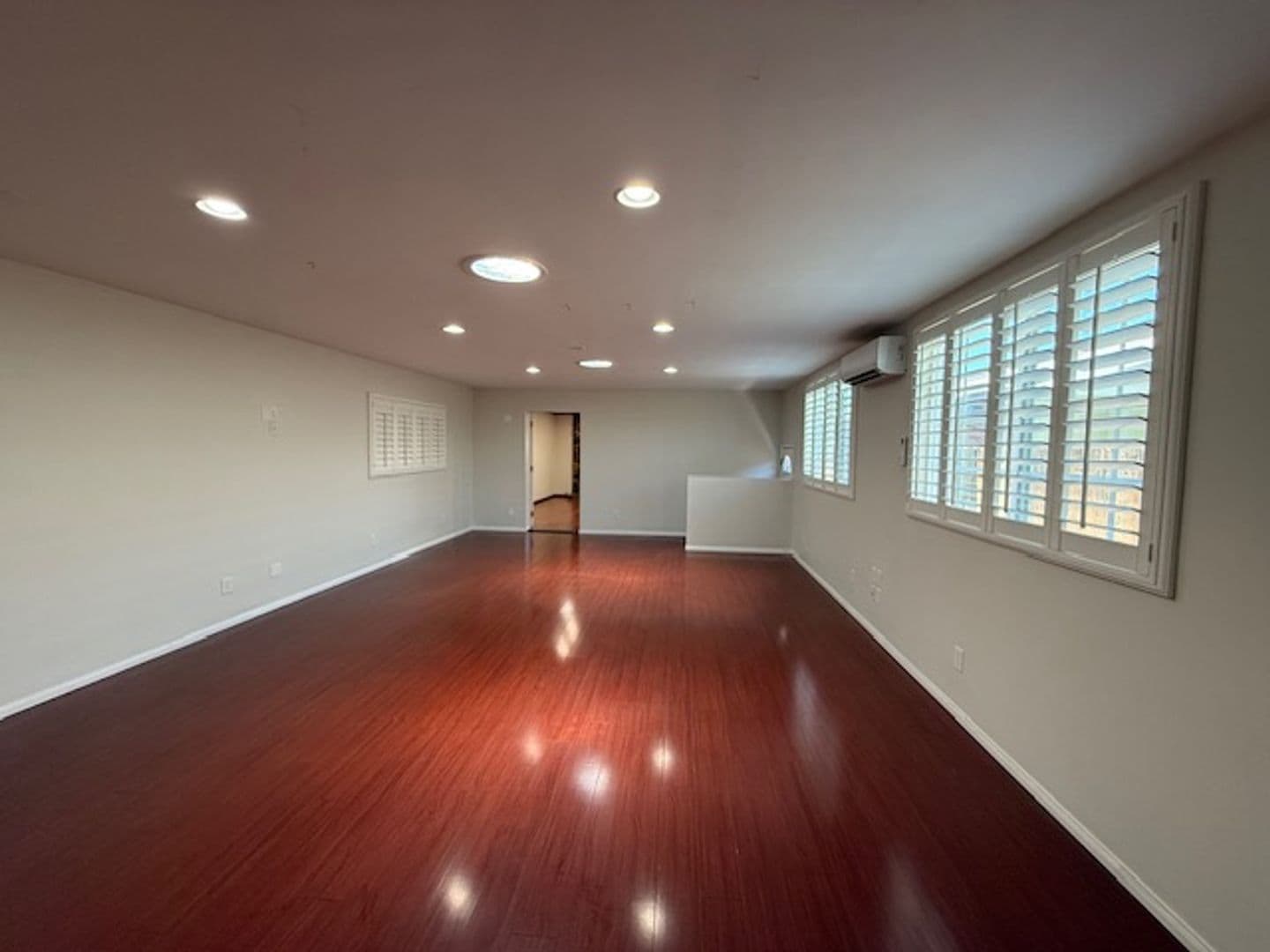 El Cajon House: 334 Roanoke Rd.