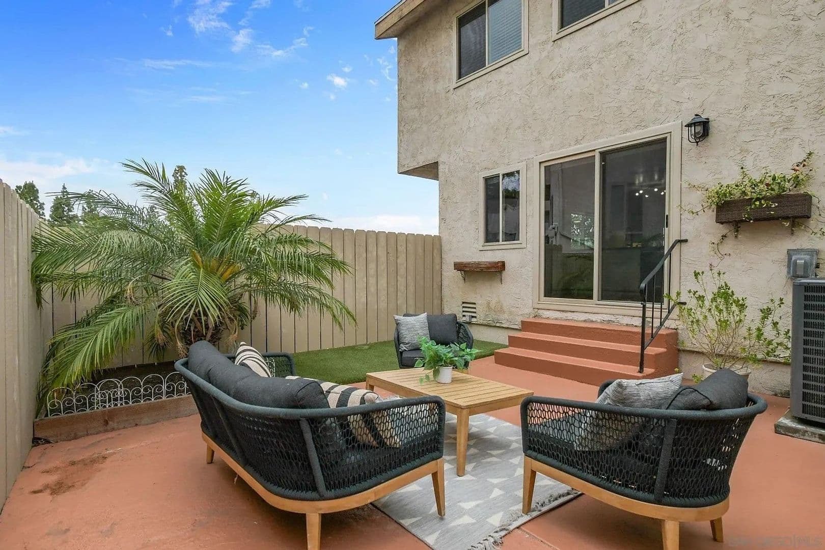 El Cajon Townhome: 354 Travelodge Dr.