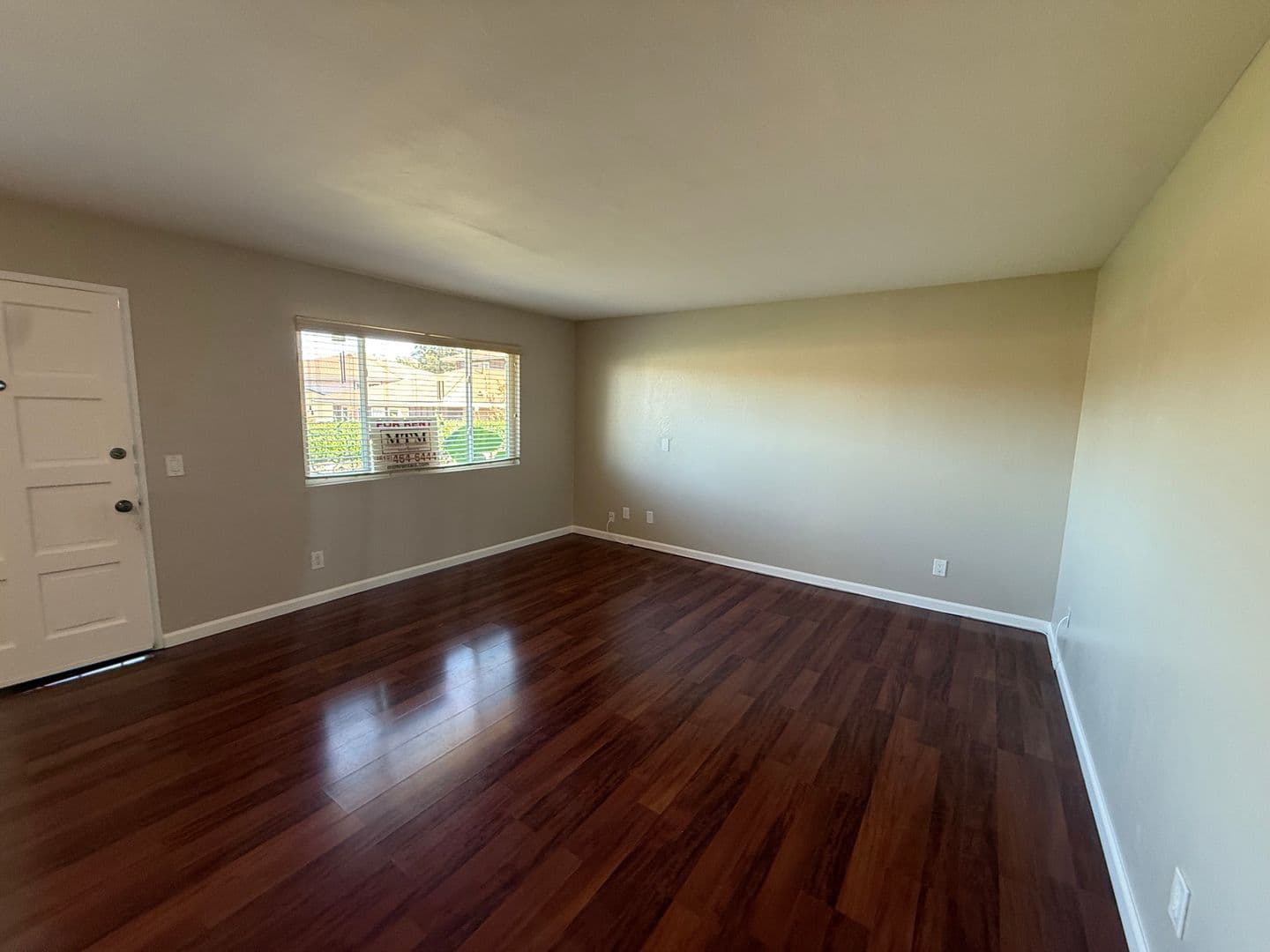 Lakeside Condo: 12147 Wintergreen Dr.  #1