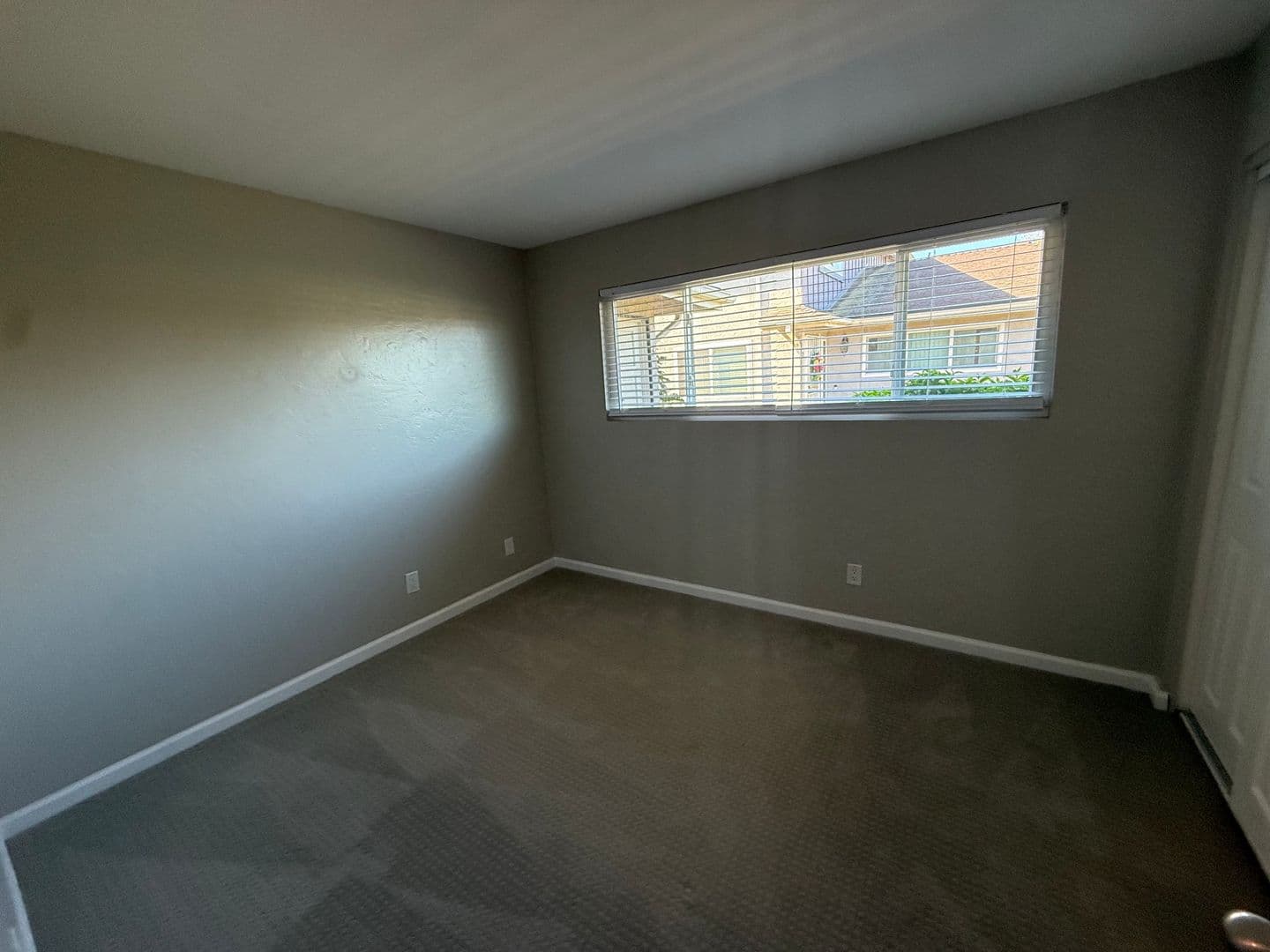 Lakeside Condo: 12147 Wintergreen Dr.  #1