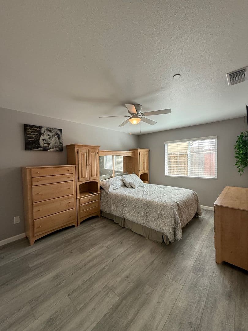 San Diego Apartment: 5276 Imperial Ave.