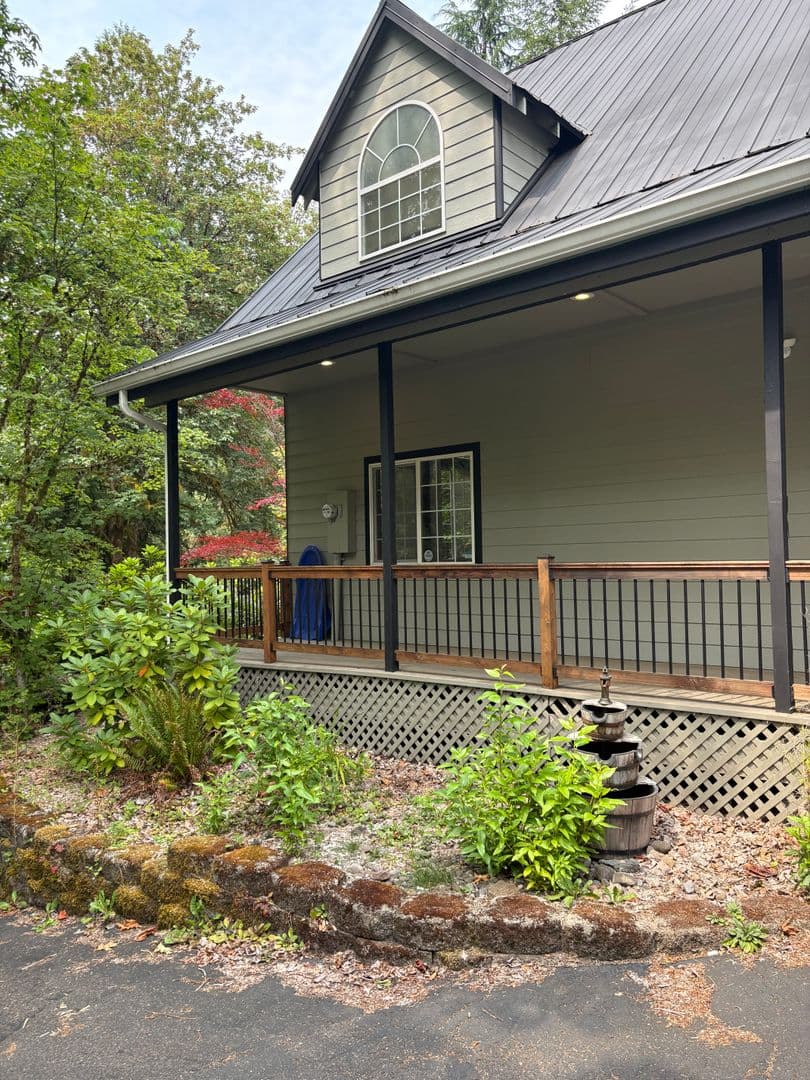 Rhododendron House: 64633 E. Sandy River Ln.