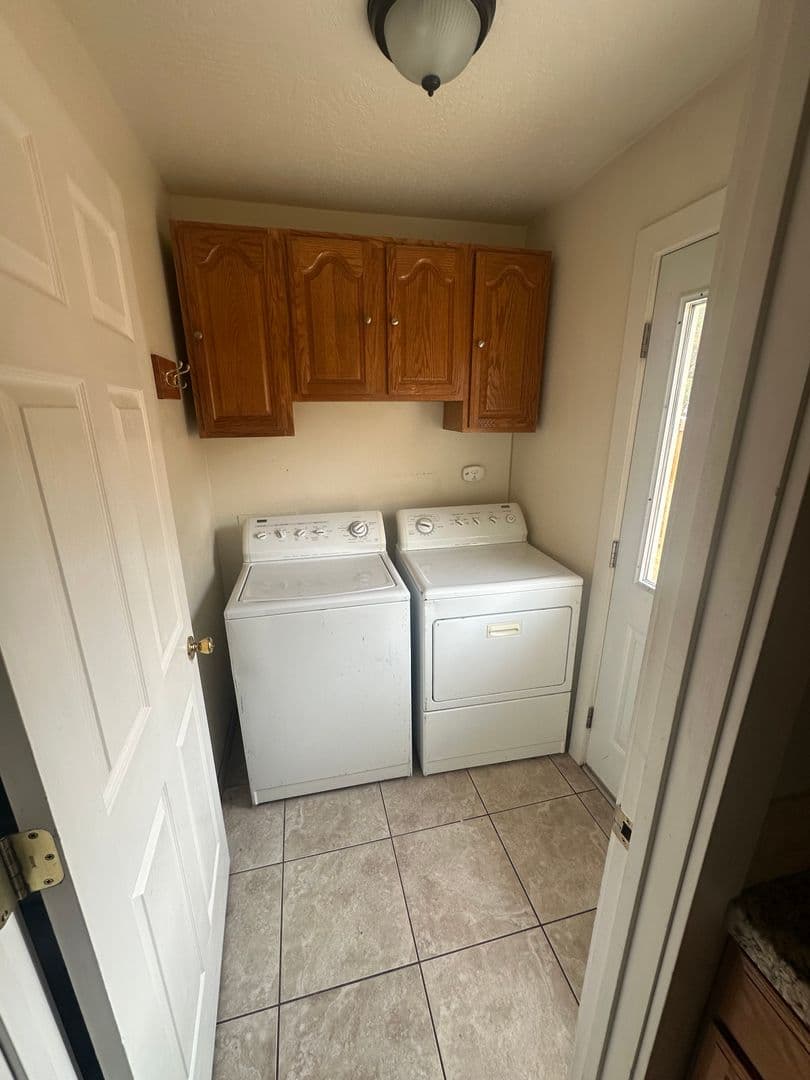Missoula Apartment: 213 Clyde St