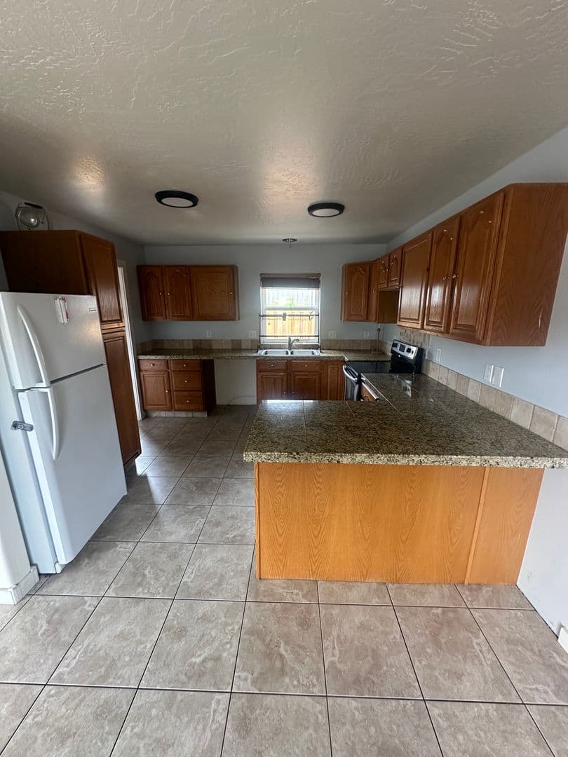 Missoula Apartment: 213 Clyde St