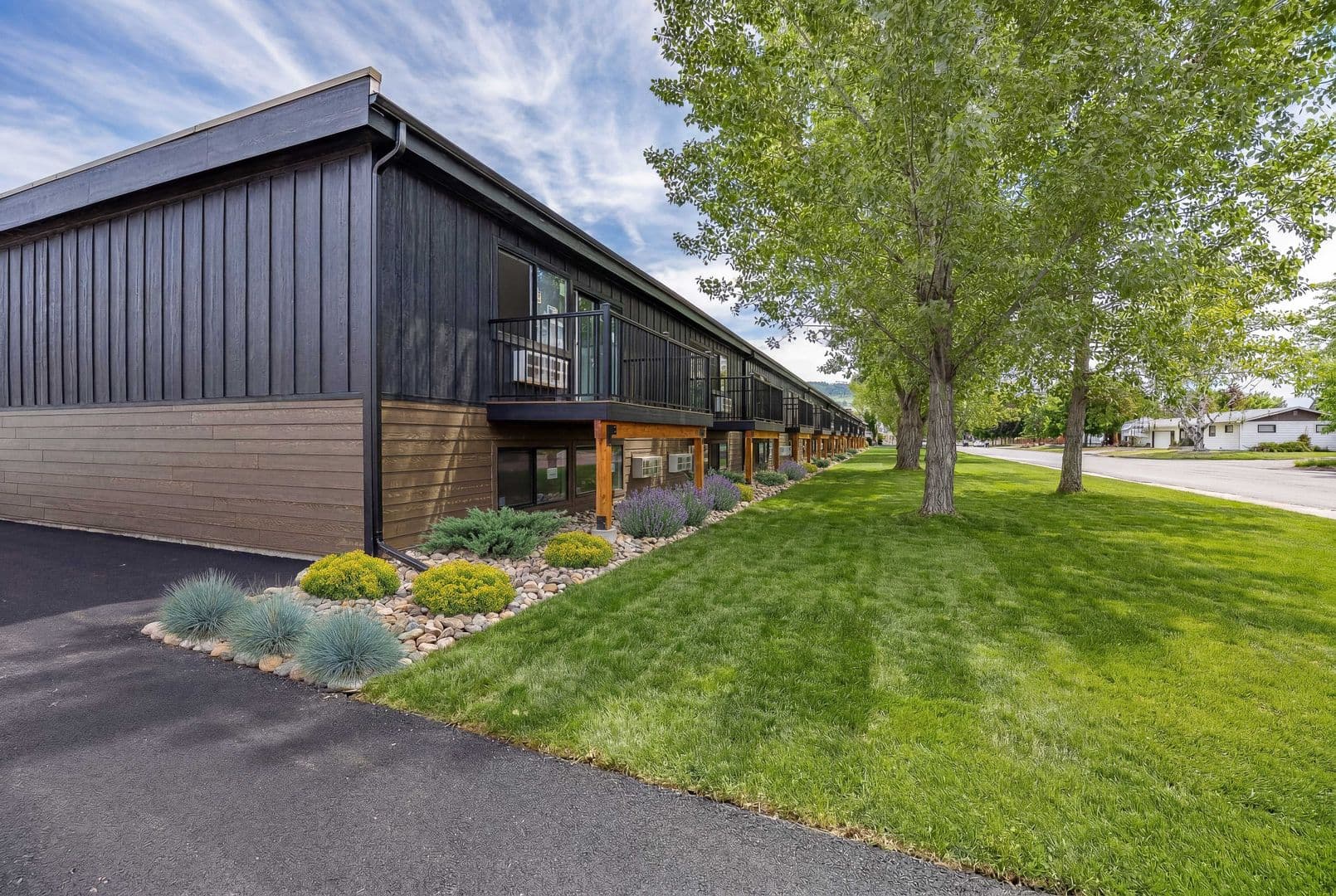 Missoula Apartment: 3000-3100 Washburn St