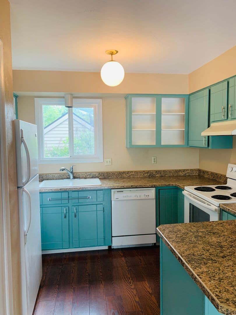 Missoula House: 2340 55th St. #20