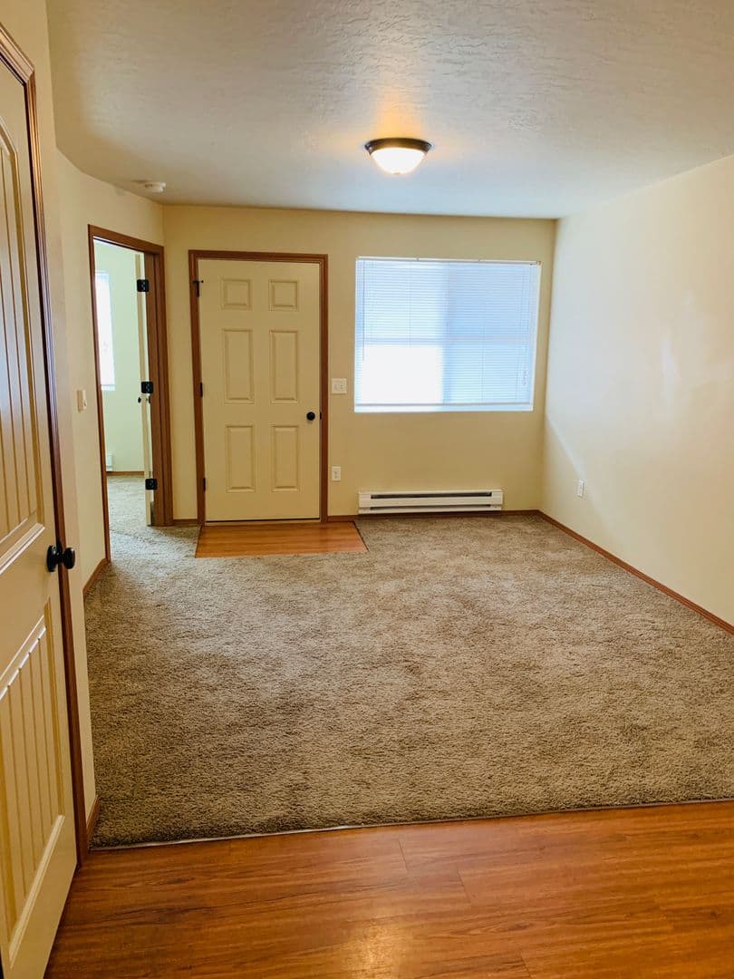 Missoula Apartment: Calistoga Lane