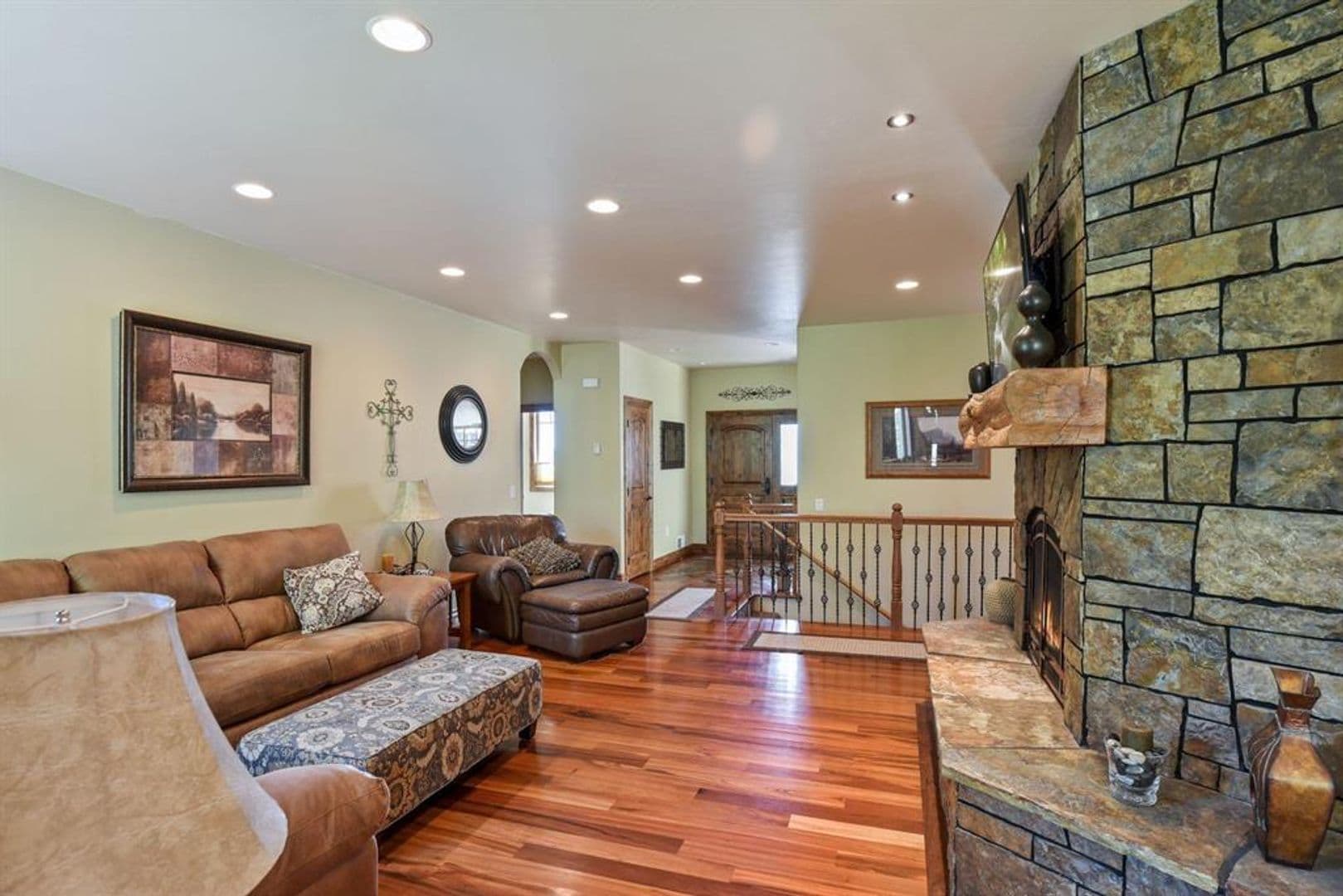 Lolo House: 10663 Coulter Pine St