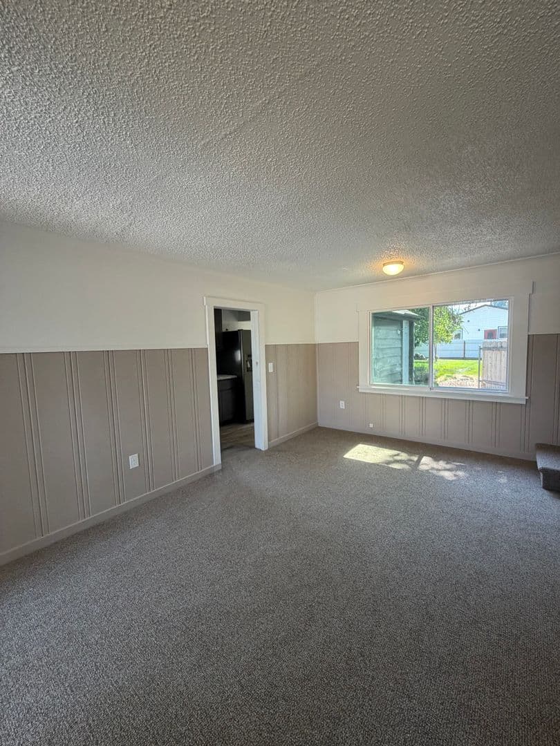 Missoula Apartment: 1951-1953 Ernest Ave