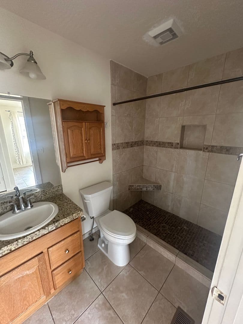 Missoula Apartment: 213 Clyde St