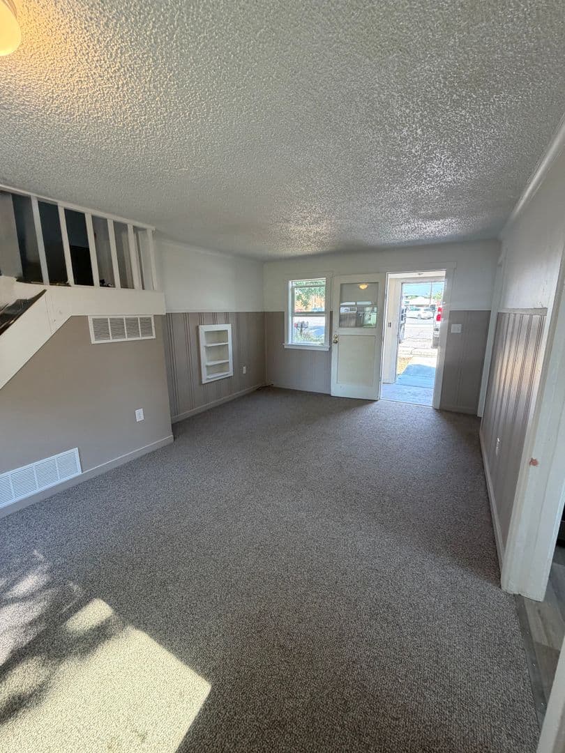 Missoula Apartment: 1951-1953 Ernest Ave