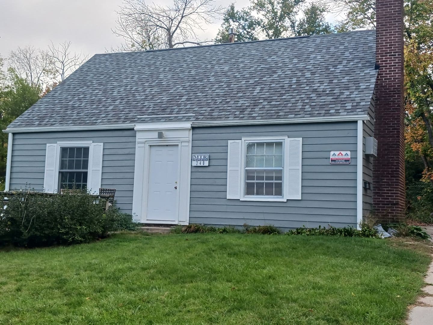 Ames House: 240 Campus Ave