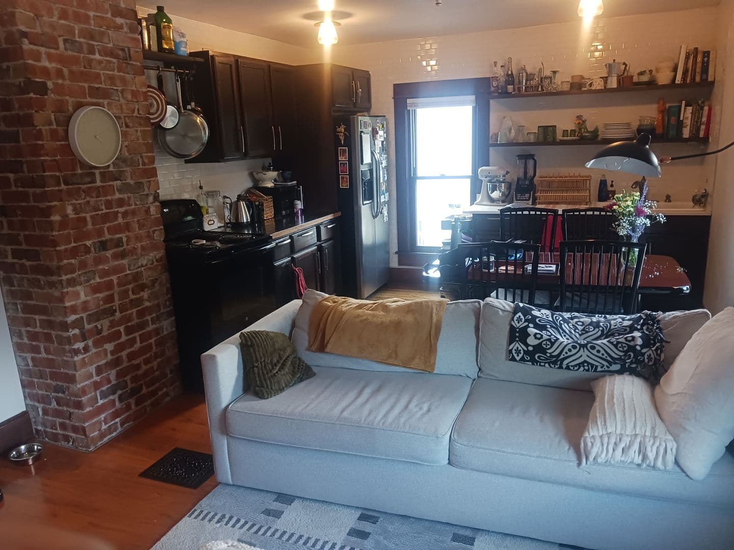 Ames House: 721 Burnett #2