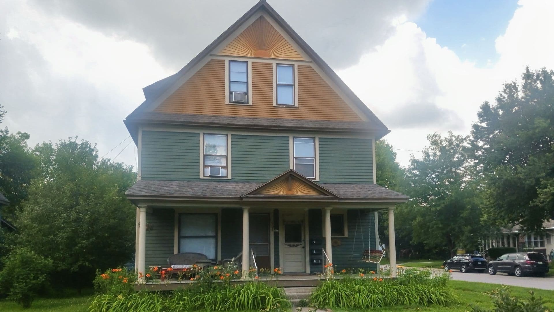 Ames House: 721 Burnett #2