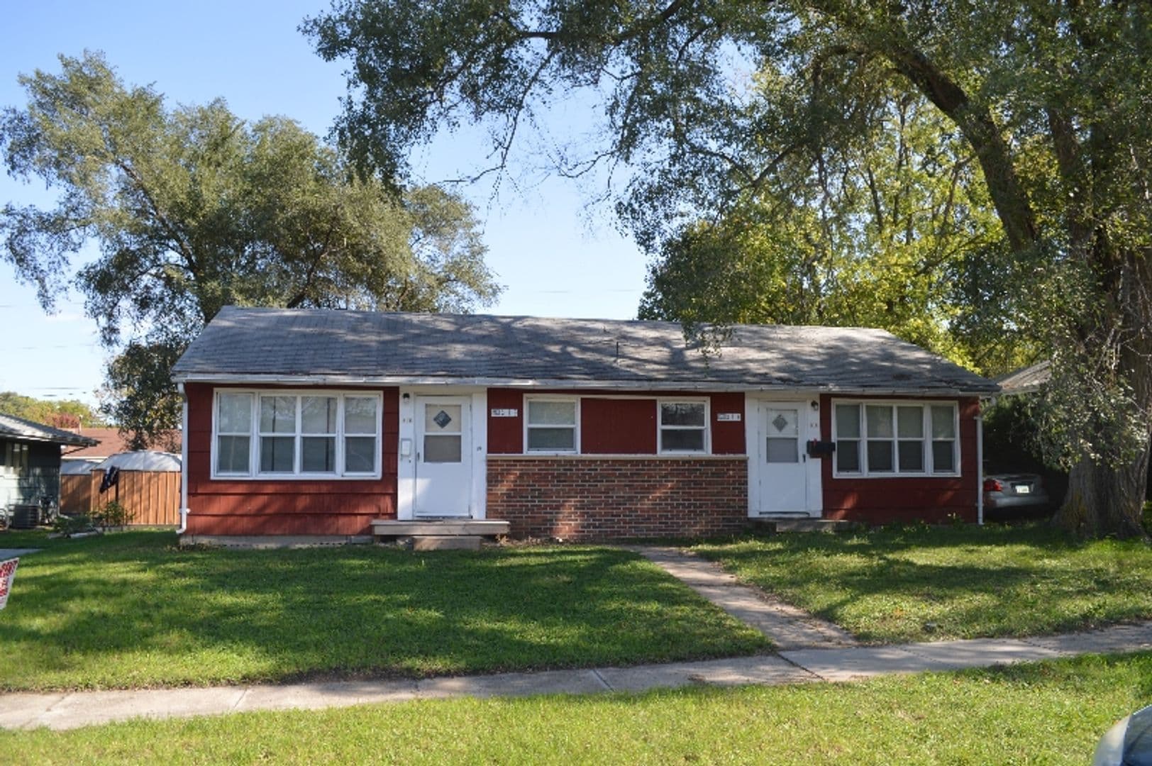 Ames House: 316 Village Dr