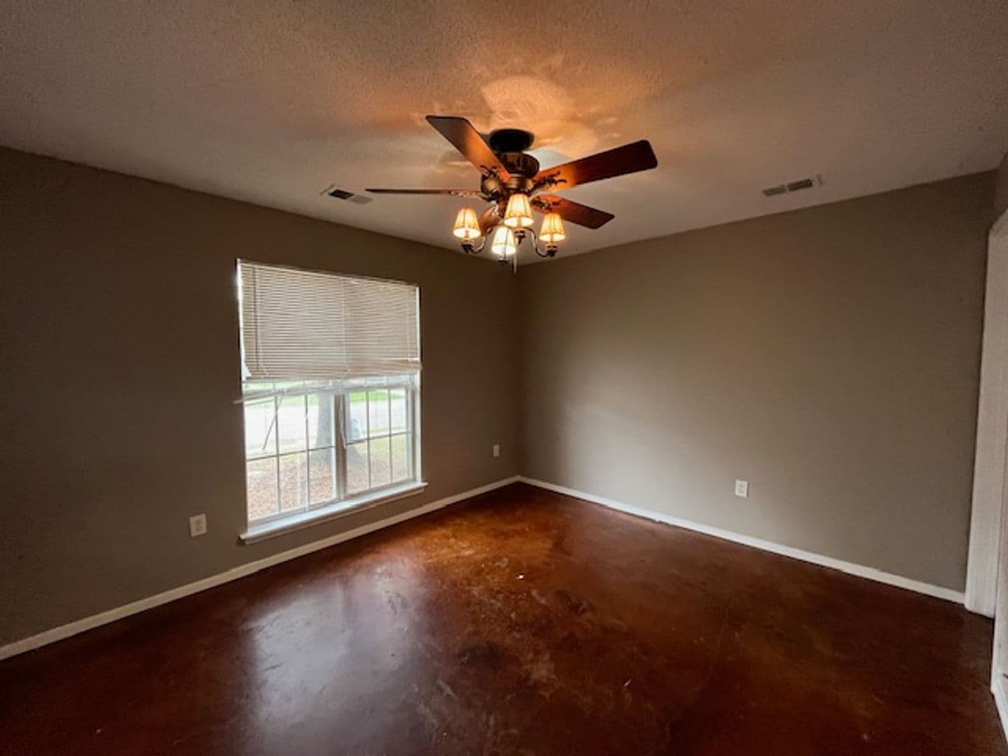 Southaven House: 5583 April Drive