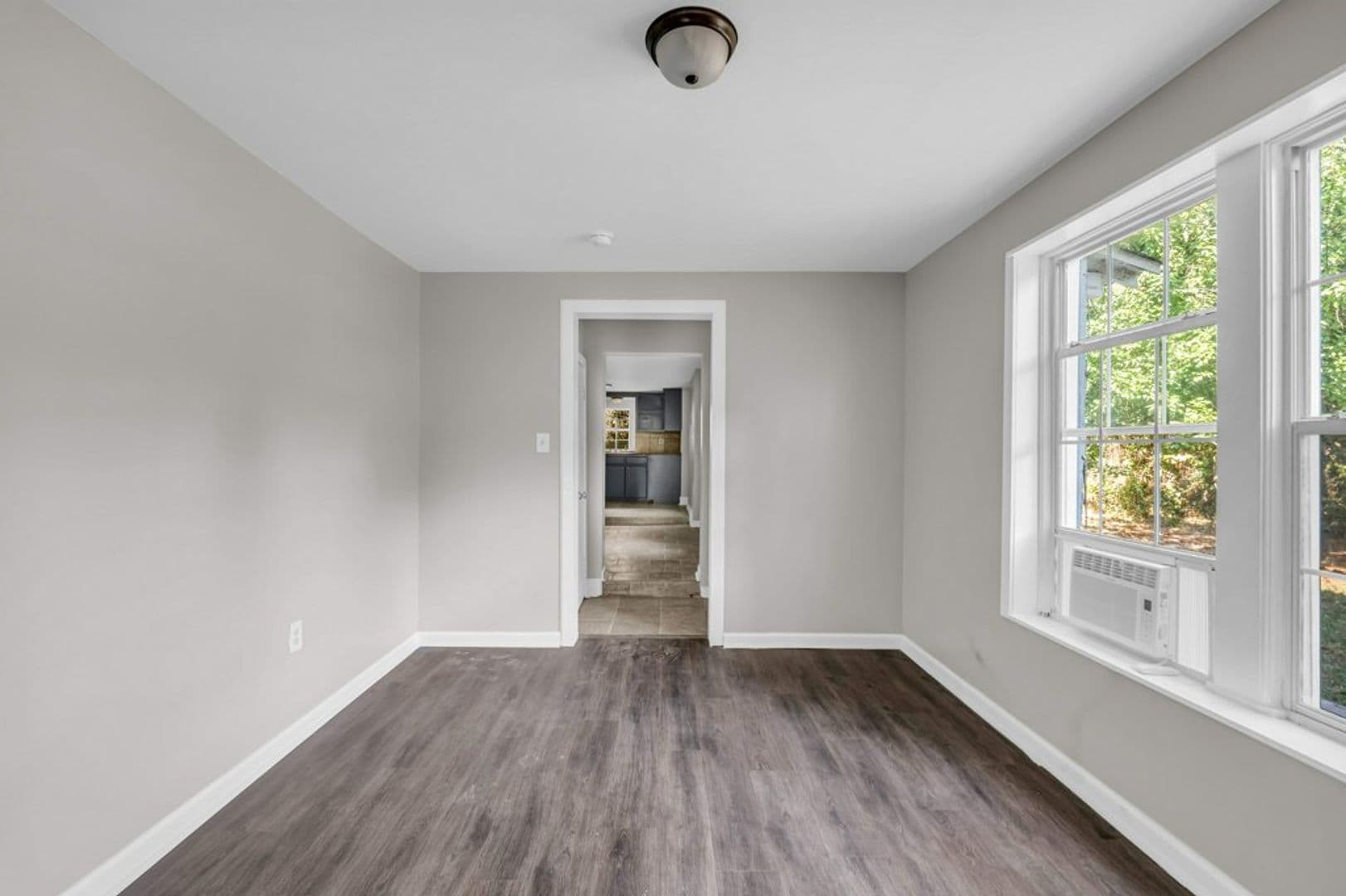 Tupelo Apartment: 338 N Church St