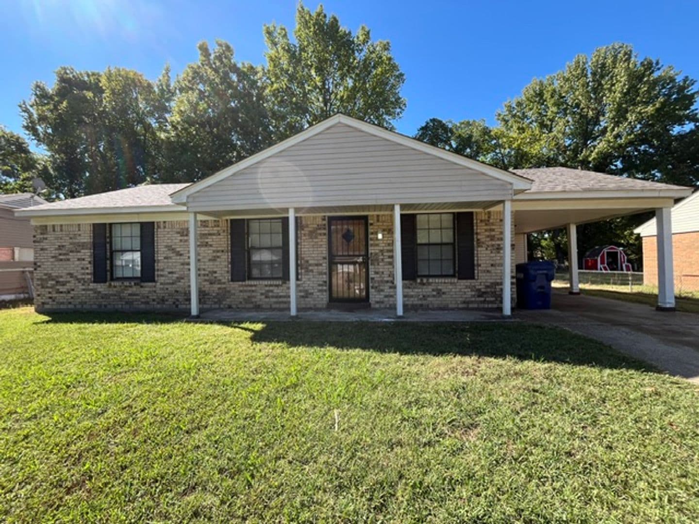 Horn Lake House: 2795 Meadowbrook
