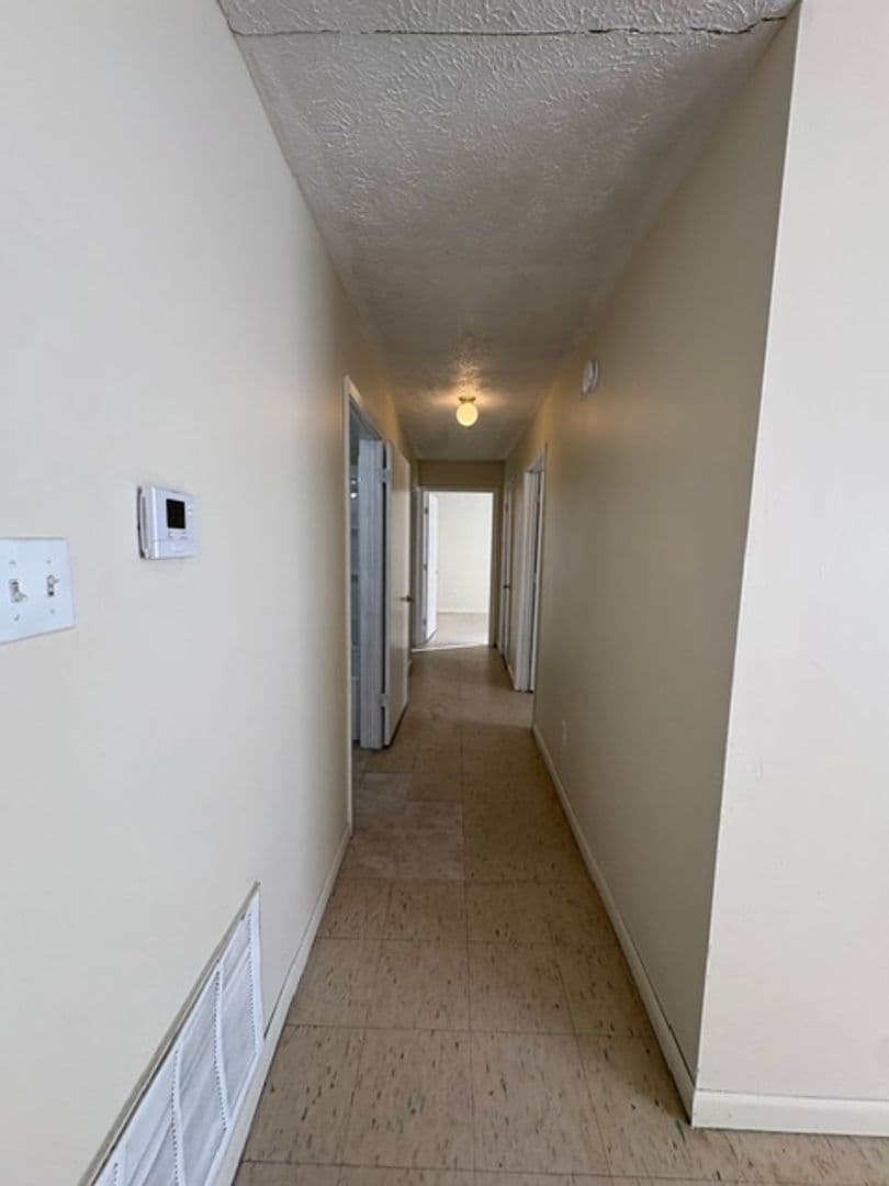 Guntown Apartment: 620 Mitchell Ave - Unit 2