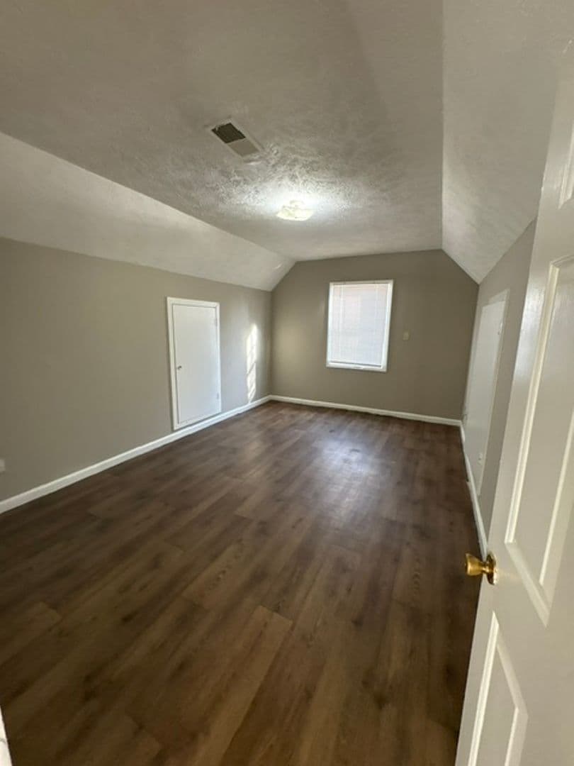 Tupelo House: 114 Money St