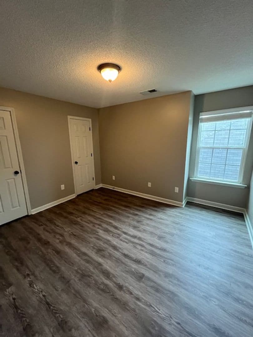 Olive Branch House: 7329 Green Ash Dr