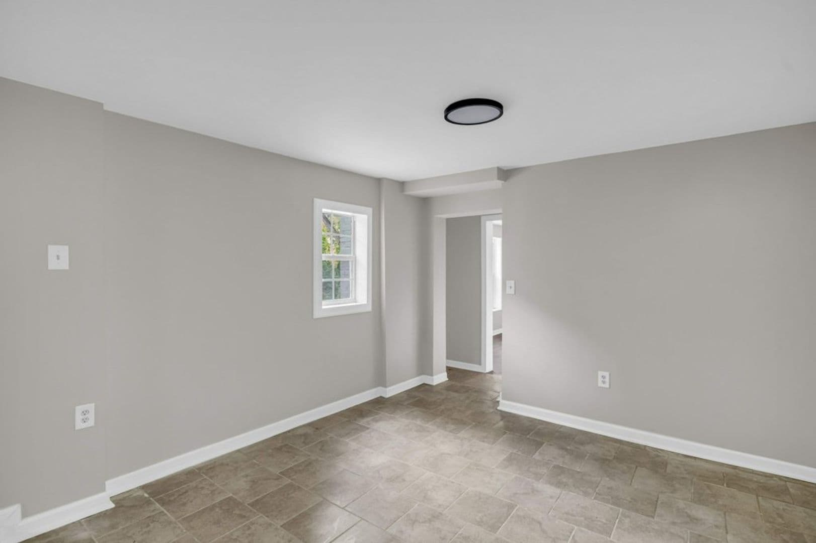Tupelo Apartment: 338 N Church St