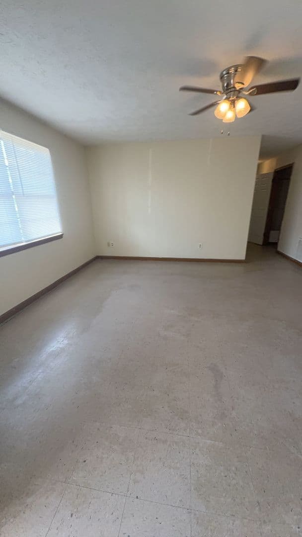 Guntown Apartment: 648 Mitchell Ave