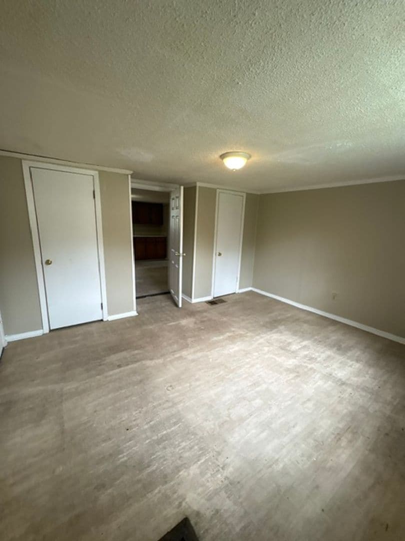 Tupelo Apartment: 3289 South Green St