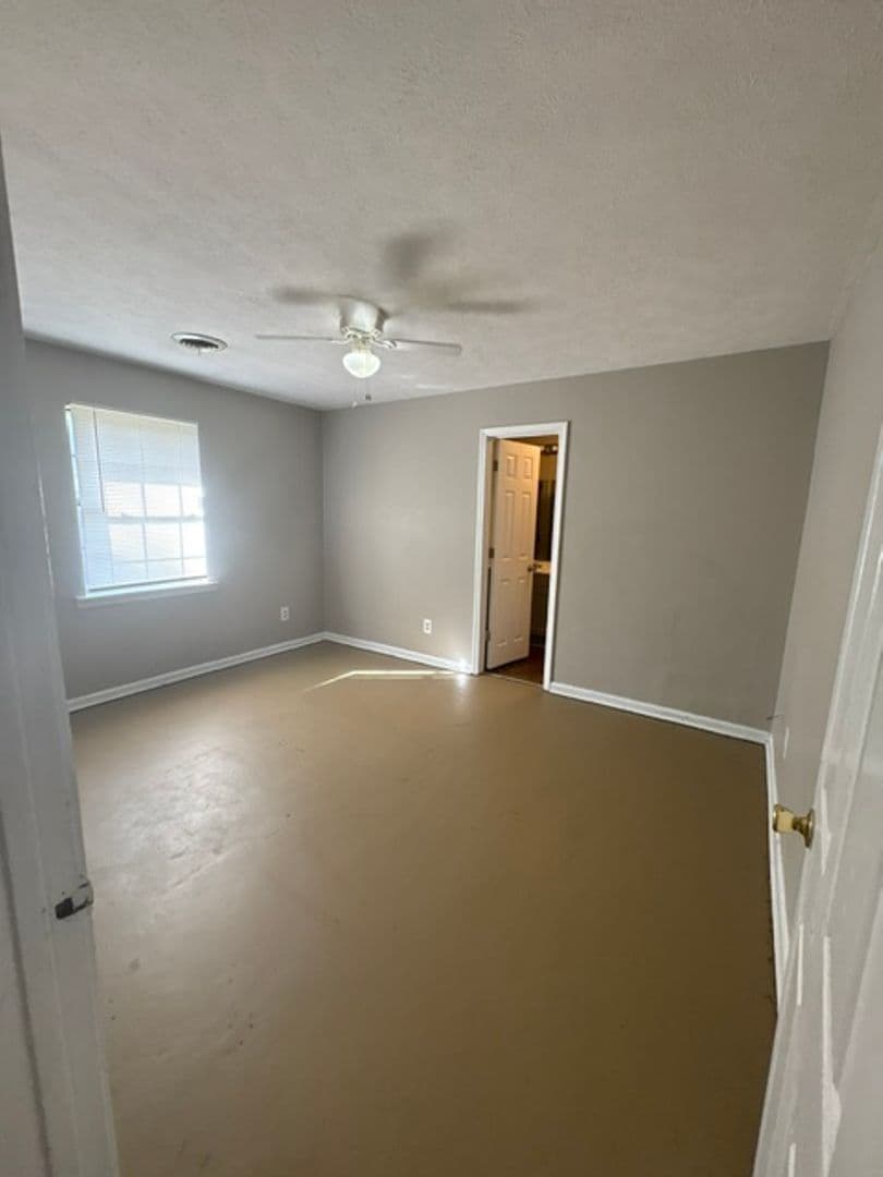 Belden Apartment: 133 Chesterville Rd